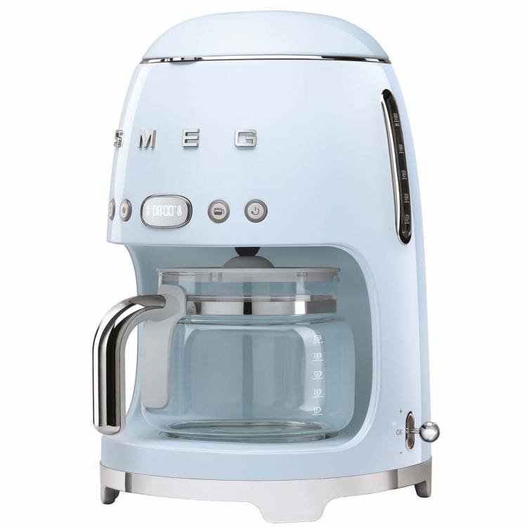 Smeg DCF02PBEU Кофеварка | Объем контейнера для воды-1.4 л | Стиль 50-х г.г. | Цвет-Пастельный голубой | Нержавеющая сталь | 2 уровня (деликатный/ интенсивный)