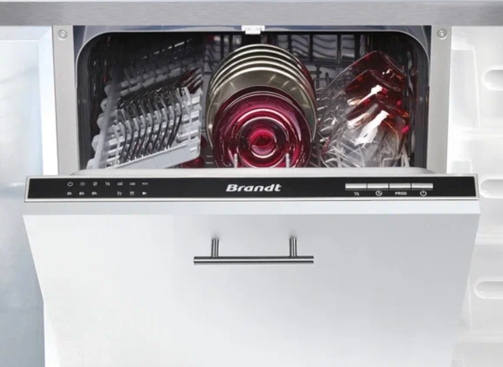 Brandt Встраиваемая посудомоечная машина VS1010J | вместимость: 10 комплектов | Количество программ: 6 | Расход воды за цикл: 9л | Общая мощность: 1800-1930Вт | Размеры ( В x Ш x Г ): 815 X 448 X 550 мм | Цвет: Белый | Родина бренда: Франция